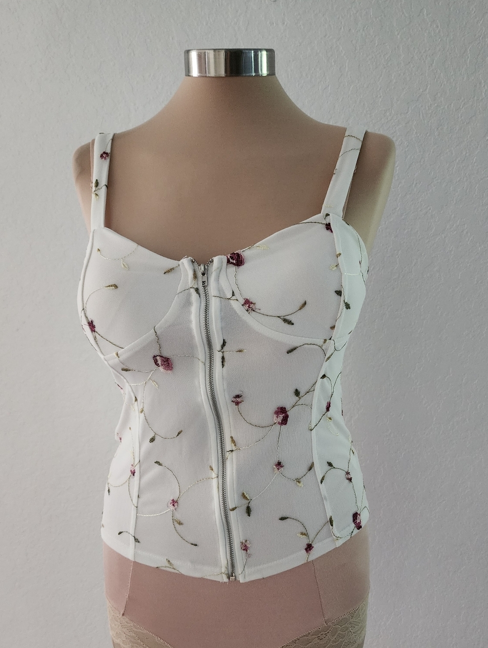 MOSAIC & CO | Ivory Floral Embroidered Mini Skirt